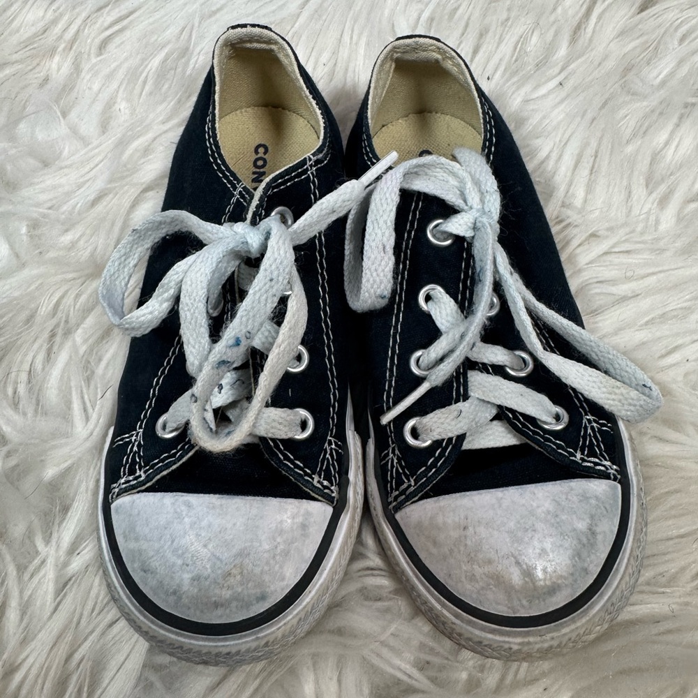 Converse Chuck Taylor‎ Toddler Sneakers size 9 boys or girls - Picture 3 of 8